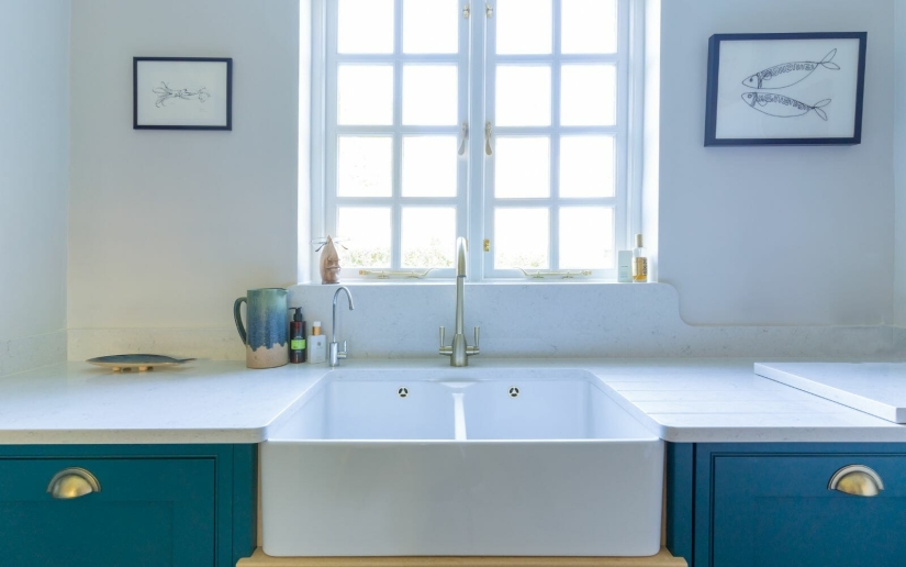 HandPainted Loxley Kitchen In Zoffany Serpentine HKS