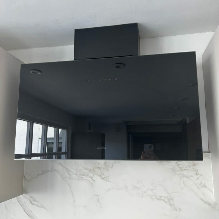 Ex-Display Elica Plat 80cm Wall Mounted Cooker Hood in Black