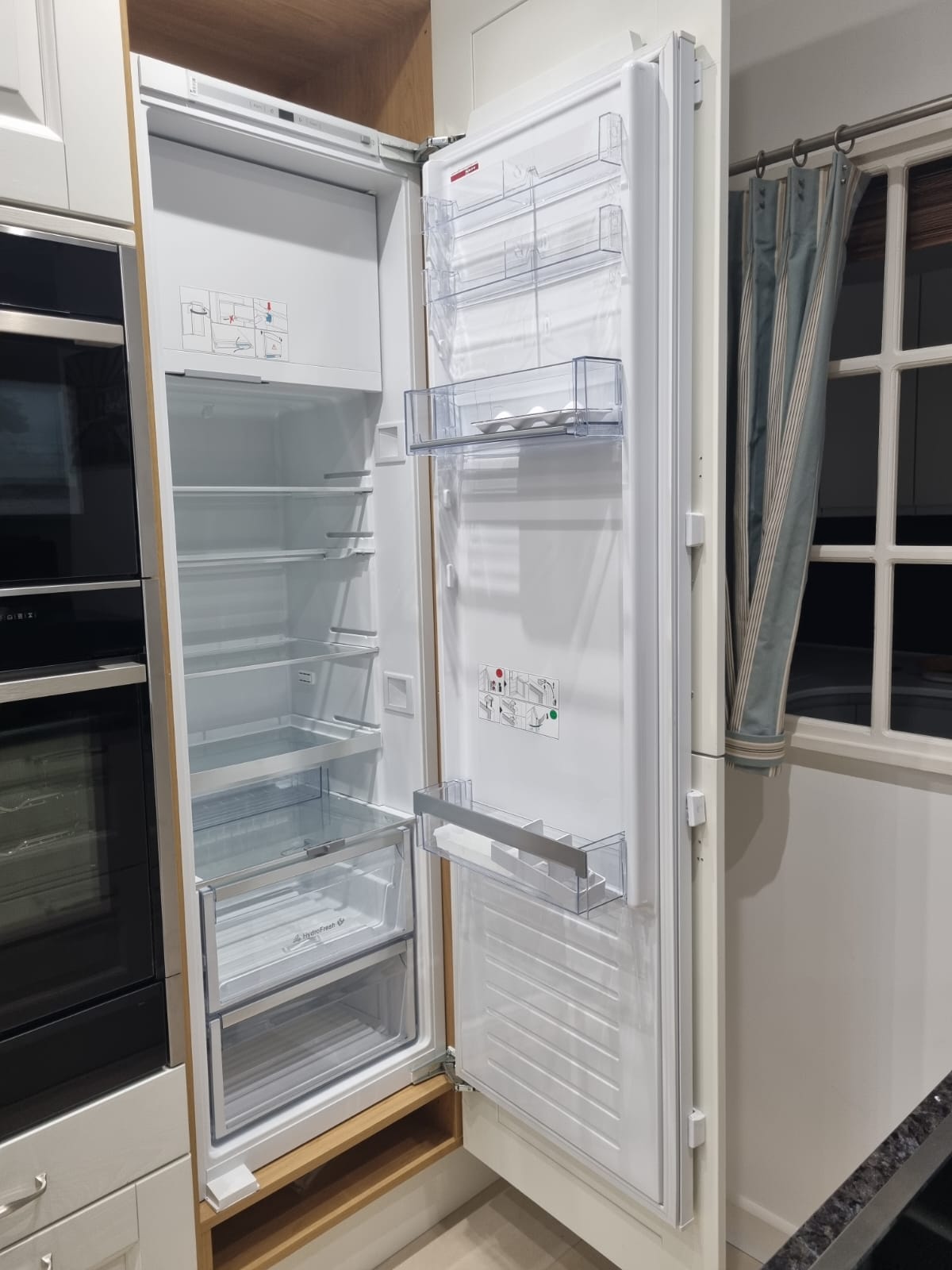 Exdisplay Neff Fridge with Ice box
