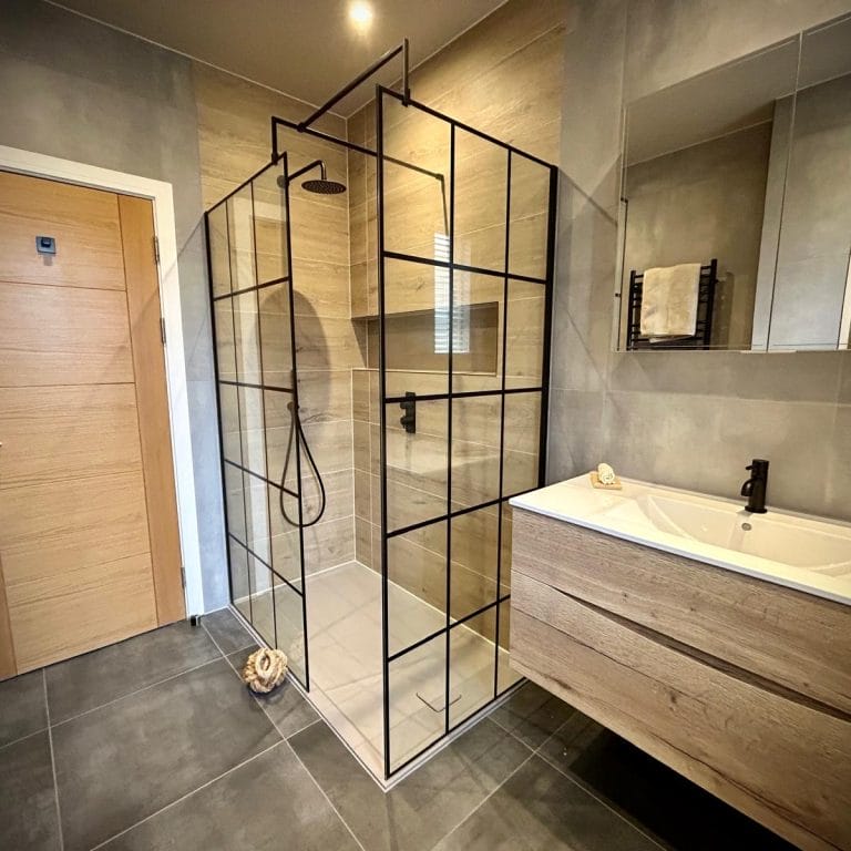 Calming & Modern Bathroom