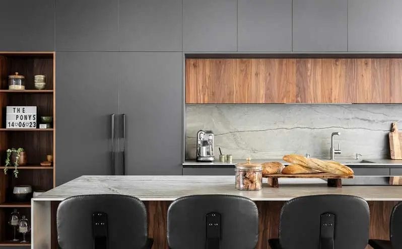 Lev-Haaretz-3-ezgif.com-webp-to-png-converter